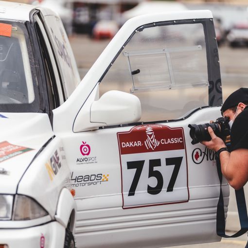 Diari del Dakar: l'arribada dels cotxes i nervis al bivac