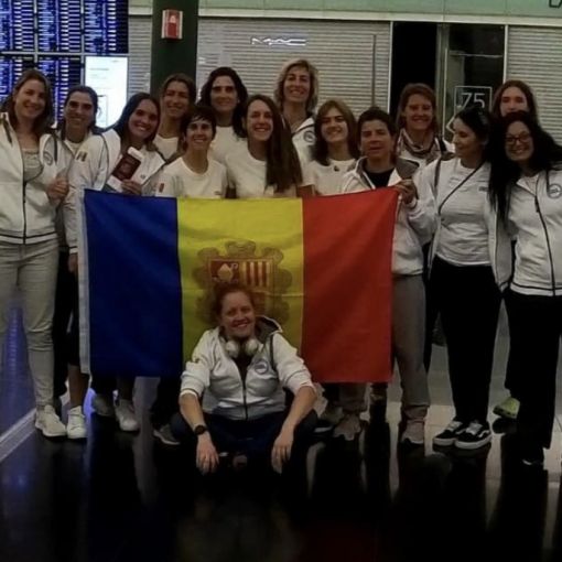 L'exòtic debut de l'hoquei gel femení