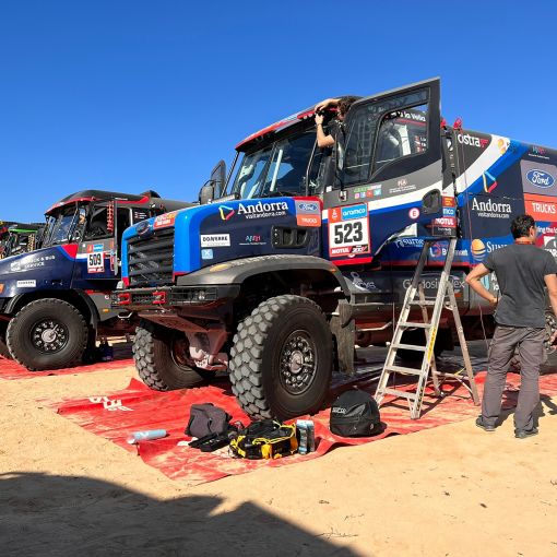 Albert Llovera ultima la preparació del Ford Cargo