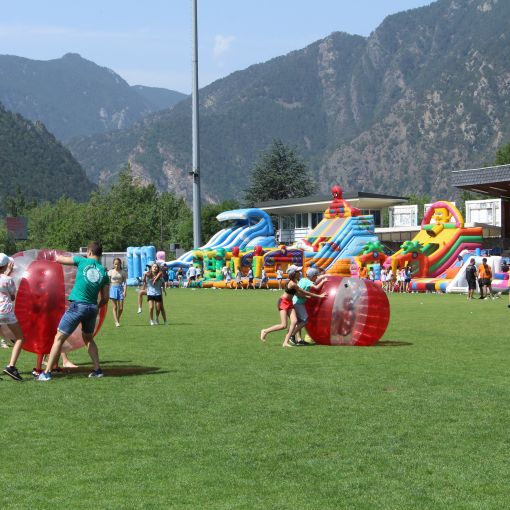 Més de 1.500 infants celebren la festa de final de curs de les escoles esportives