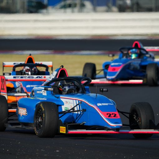 Frank Porte, el pilot digital l’ACA, top-10 a la F4 de Misano