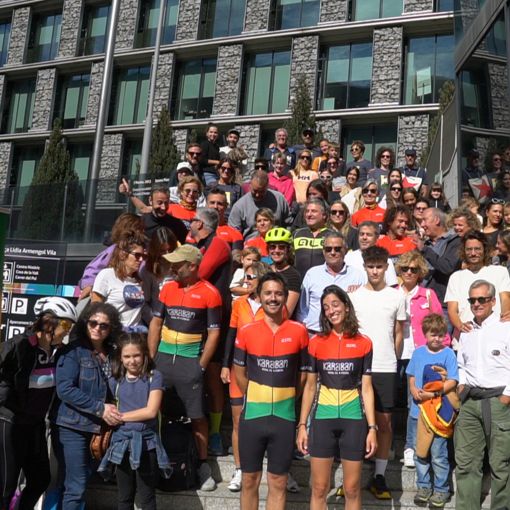 La caravana ciclista 'Karaban' engega el camí cap a Kibera