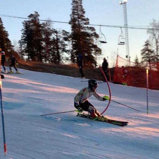 Els joves esquiadors de la FAE competeixen a Suècia
