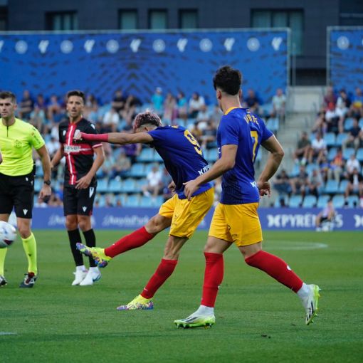 Un hat trick de Manu Nieto dona el segon triomf a l'FC Andorra